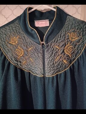 Heather Collection Vintage Emerald Green Embroidered Night Gown/Robe Sz Med